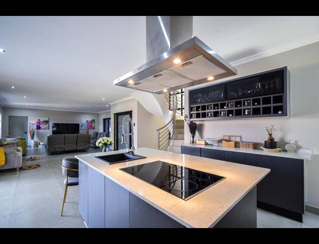 6 BEDROOM PROPERTY TO RENT IN SAVANNAH COUNTRY ESTATE
